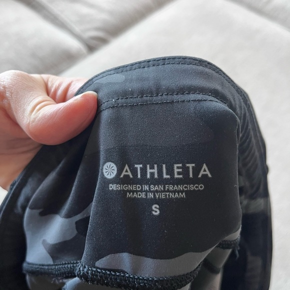 Athleta Black Camo Contender Tight Leggings S Gym Yoga Fitness Core Athleisure - Picture 4 of 6